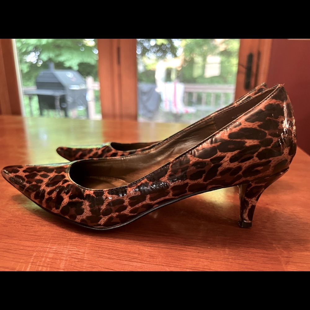 EUC Cheetah pumps heels size 6:5 from Westies. Shiny & super cute, pointed toe.